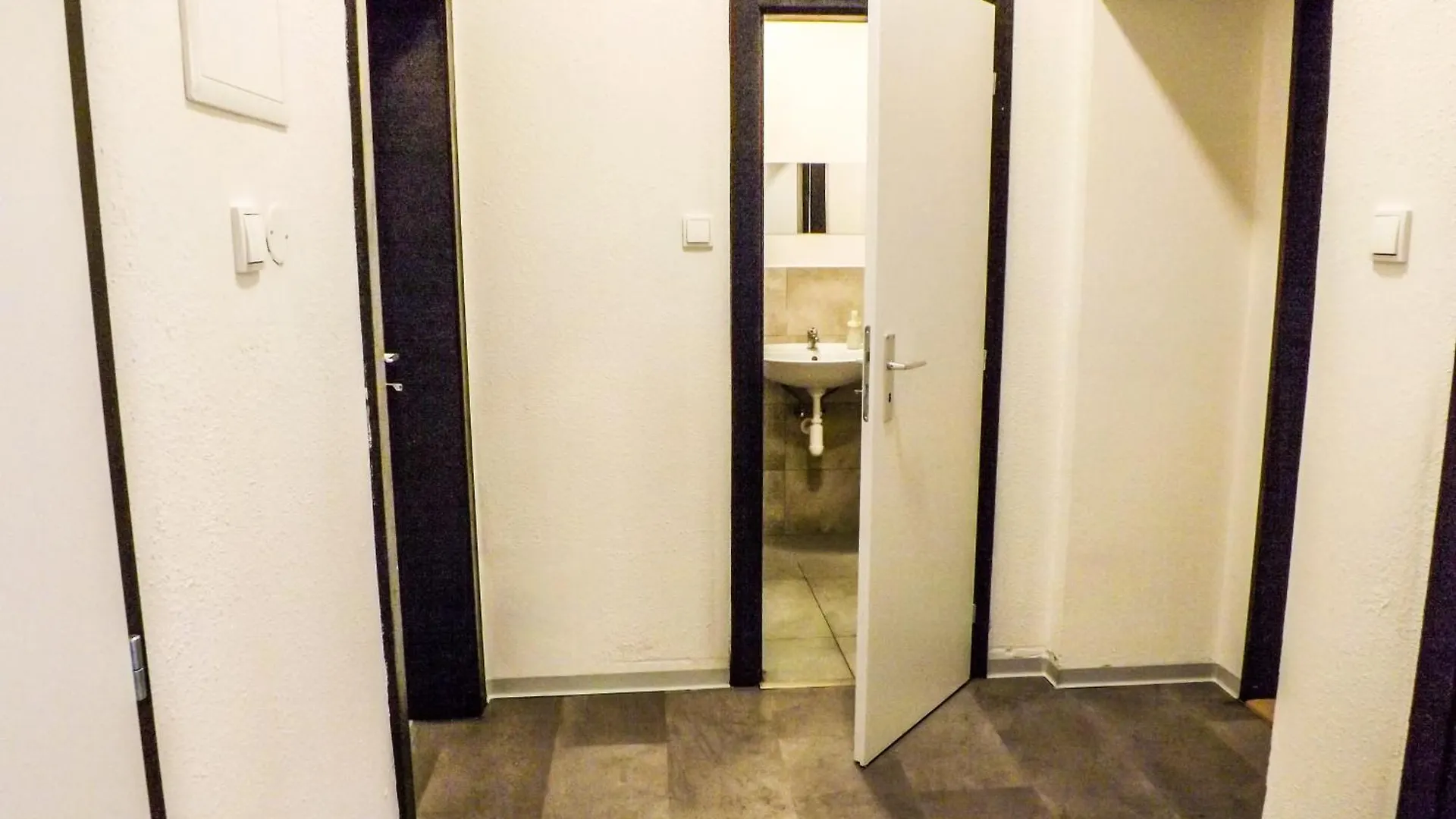 פראג Two-Room Apartment Near The Center F2