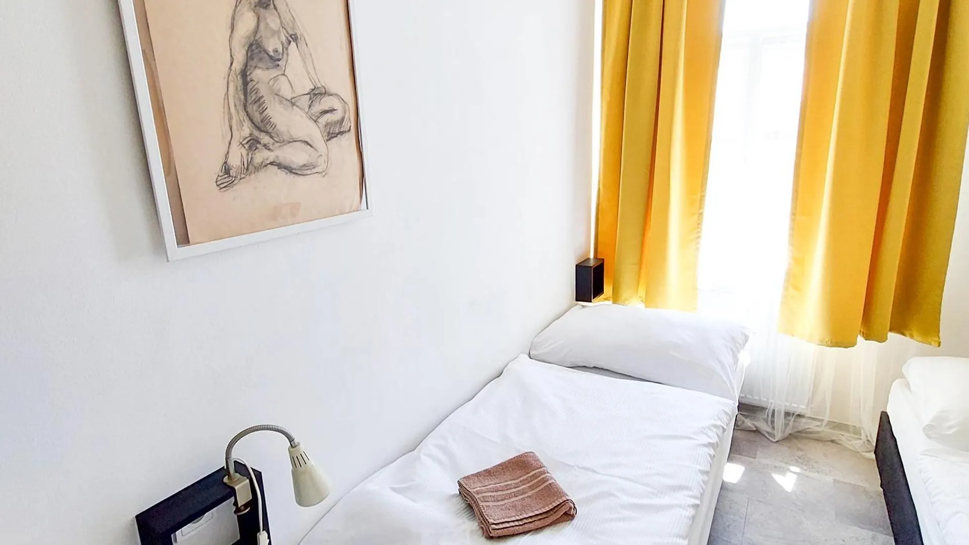פראג Two-Room Apartment Near The Center F2