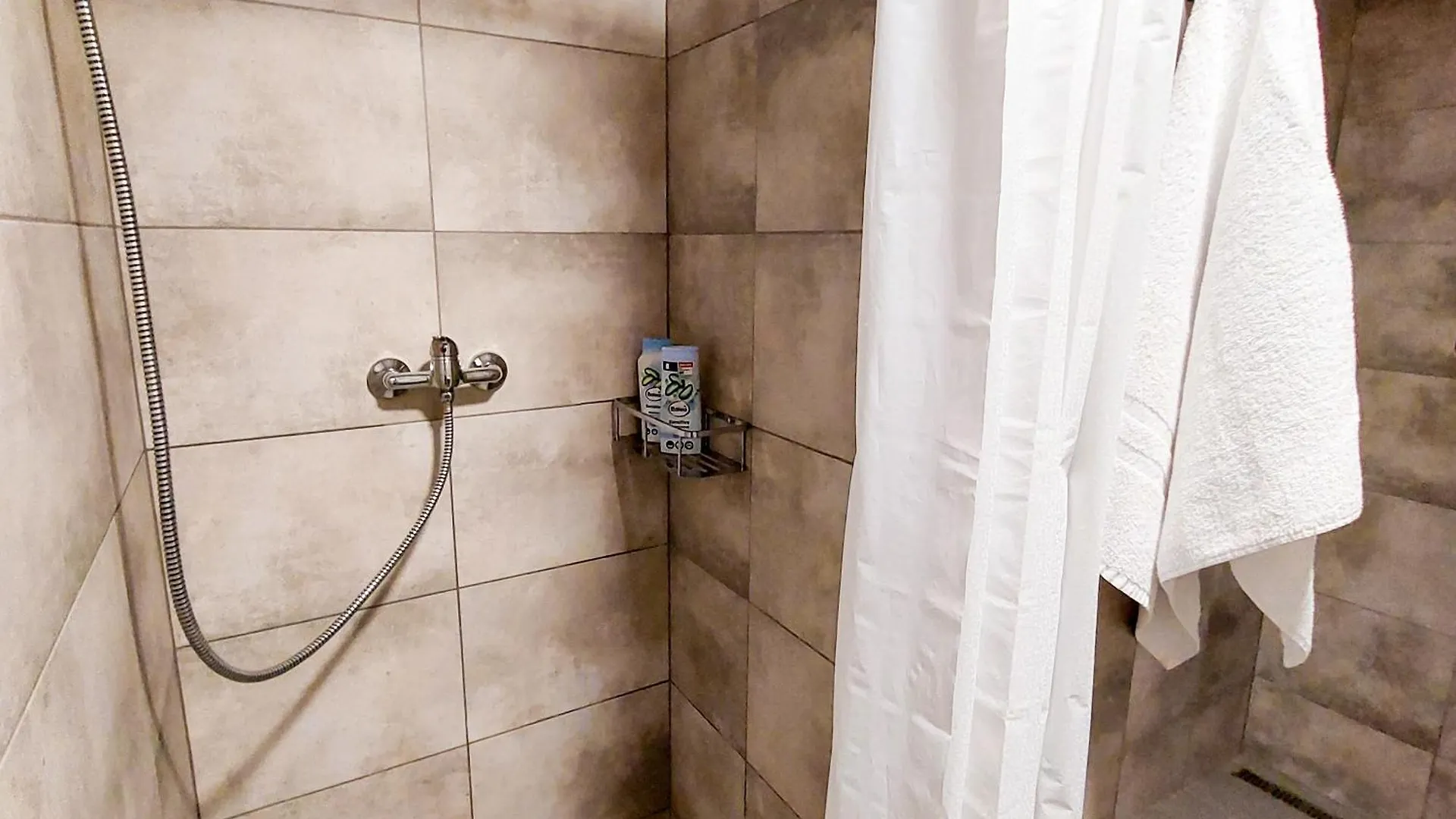 בית אירוח פראג Two-Room Apartment Near The Center F2