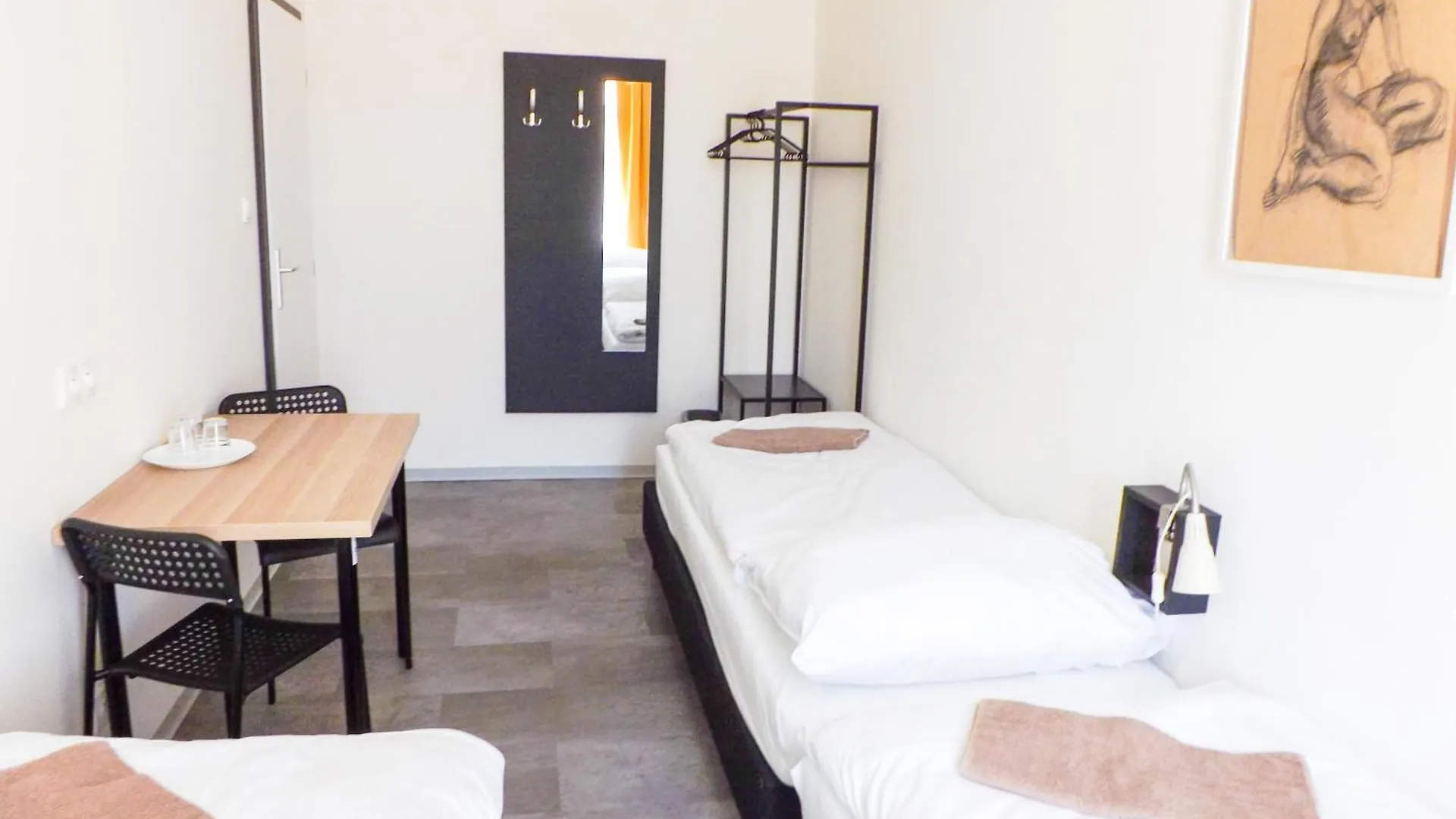 פראג Two-Room Apartment Near The Center F2